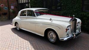 Rolls Royce Silver Cloud Wedding car. Click for more information.