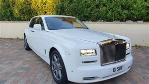 Rolls Royce Phantom Series 2 Wedding car. Click for more information.