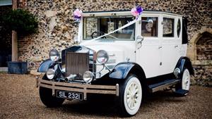 Imperial Visount Wedding car. Click for more information.