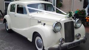Austin Sheerine Wedding car. Click for more information.