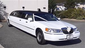 Lincoln Towncar Wedding car. Click for more information.