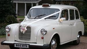 London Fairway Taxi Wedding car. Click for more information.