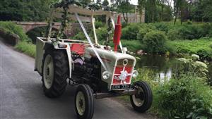 David Brown 885 Vintage Tractor Wedding car. Click for more information.