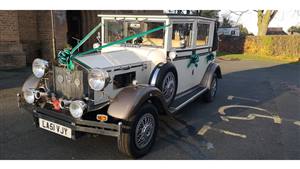 Imperial Viscount 1930's Style Landaulette Wedding car. Click for more information.