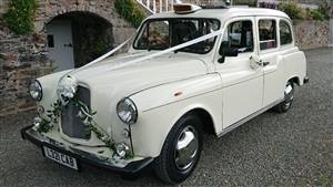 London Taxi LTI Fairway Wedding car. Click for more information.