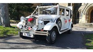 Imperial Viscount 1930's style Landaulette Wedding car. Click for more information.