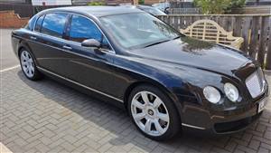 Bentley Continental Silver Spur Wedding car. Click for more information.