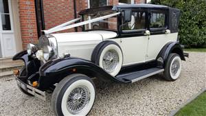 Heritage Badsworth Wedding car. Click for more information.