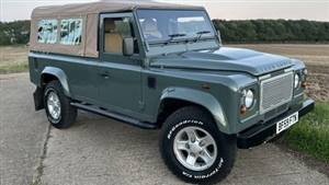 Land Rover Defender 110 Wedding car. Click for more information.