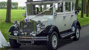 Imperial Landaulette Wedding car. Click for more information.