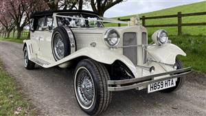 Beauford Tourer Wedding car. Click for more information.