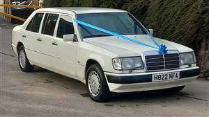 Mercedes Limousine Wedding car. Click for more information.