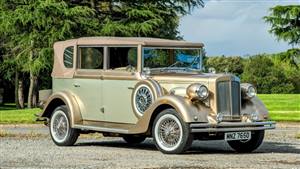 Regent Landaulette Wedding car. Click for more information.