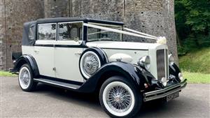 Vintage Regent Seats 5 Passengers Wedding car. Click for more information.