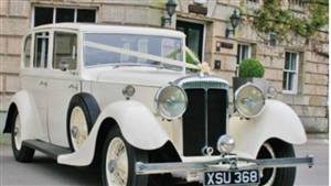 Daimler 1935 Wedding car. Click for more information.