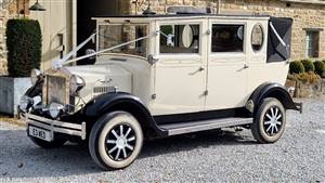 Imperial Viscount Wedding car. Click for more information.