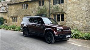 Land Rover Defender Wedding car. Click for more information.