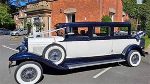 Bramwith Classic,Limousine Landaulette,Old English White Over Navy Trim