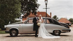 Daimler DS420 Limousine Wedding car. Click for more information.