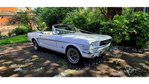Ford 1965 Mustang Wedding car. Click for more information.