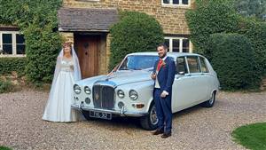 Daimler 1975 DS420 Limousine Wedding car. Click for more information.