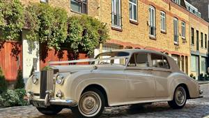 Rolls Royce 1955 Silver Cloud Wedding car. Click for more information.