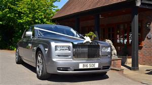 Rolls Royce Phantom Series 2 Wedding car. Click for more information.