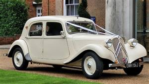 Citroën Traction Avant 11BL Wedding car. Click for more information.