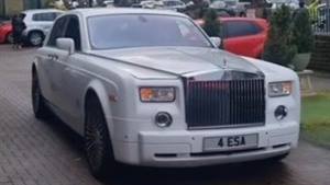 Rolls Royce Phantom Wedding car. Click for more information.