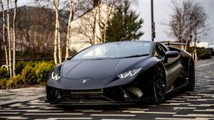 Lamborghini Huracan Performante Wedding car. Click for more information.