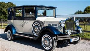 Imperial Viscount (T99) Wedding car. Click for more information.