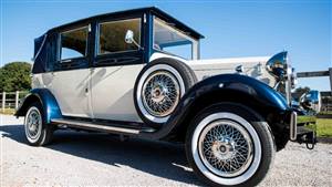Imperial Viscount (T6) Wedding car. Click for more information.