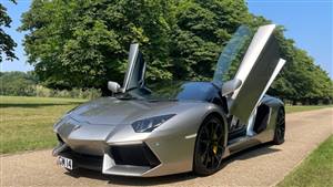 Lamborghini Aventador Roadster Wedding car. Click for more information.