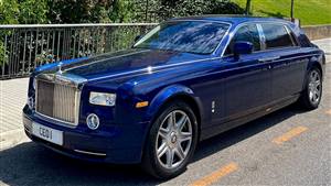 Rolls Royce Phantom Vll EWB Wedding car. Click for more information.