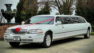 Lincoln Limousine Wedding car. Click for more information.