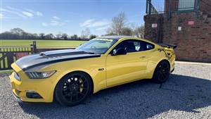 Ford Mustang GT Fastback Wedding car. Click for more information.