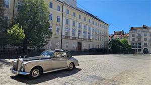 Get a wedding car quote.