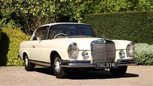 Mercedes-Benz 250SE Wedding car. Click for more information.